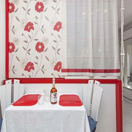 In Istrien 8360 아파트 Valbandon