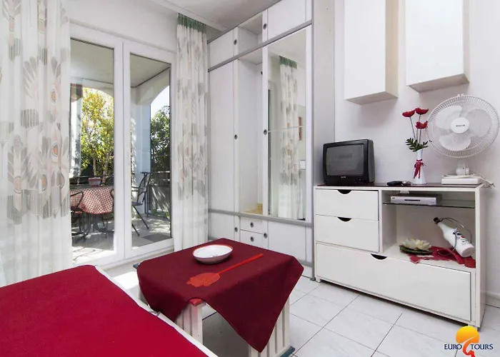 Daire In Istrien 8360 Valbandon