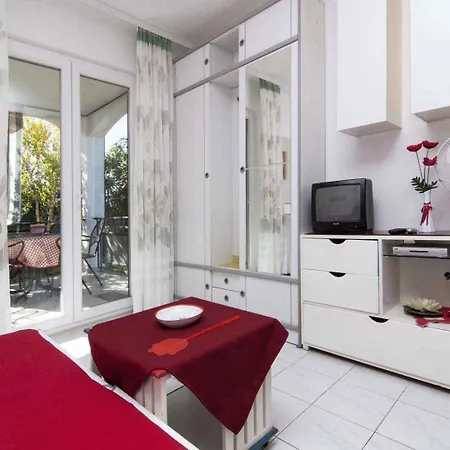 Apartment In Istrien 8360 Valbandon
